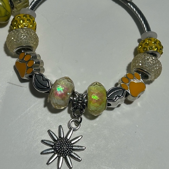 Chic Silver and Yellow Beaded Bracelet - Picture 2 of 4